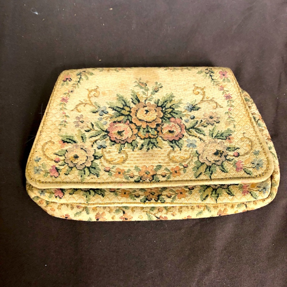 Vintage 1920’s French clutch